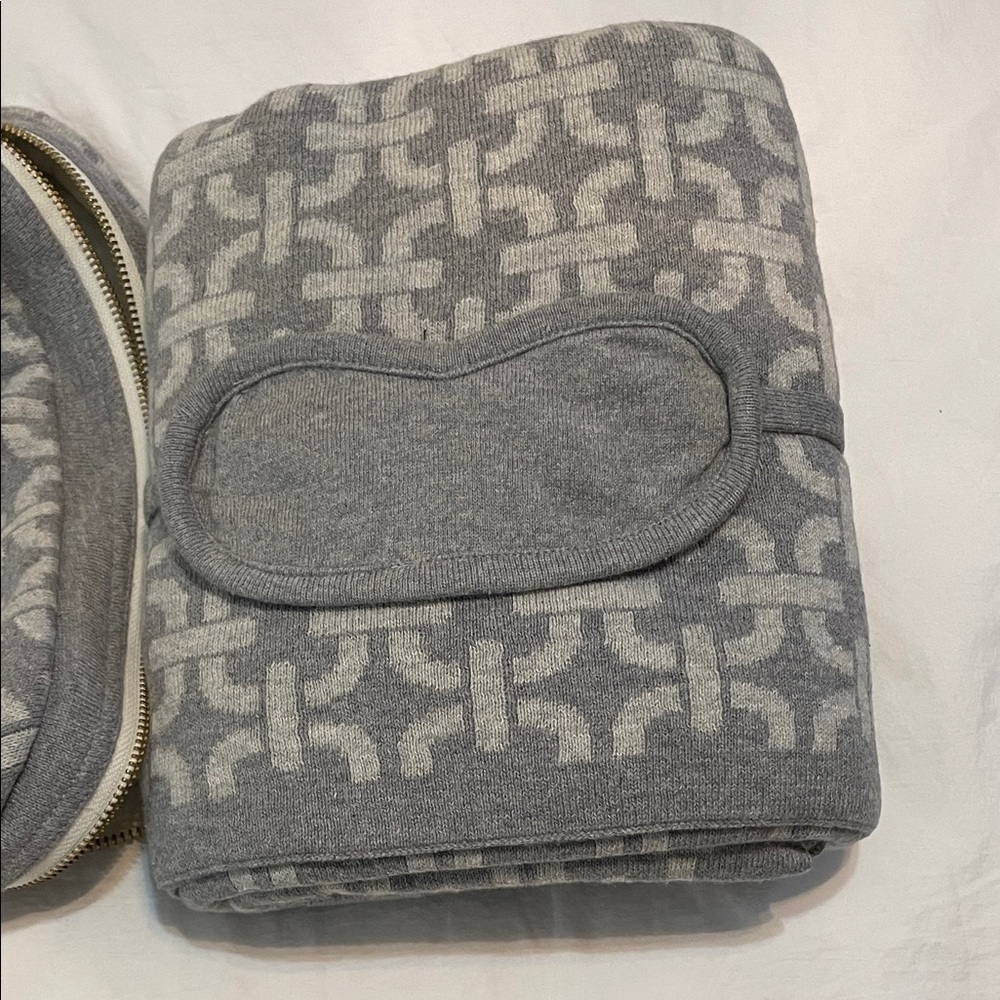 Pink lemonade, travel Blanket and eye mask Pouch Set - Picture 2 of 12
